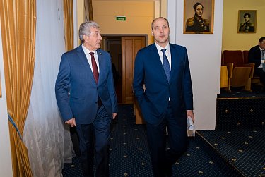 Депутаты приняли в первом чтении бюджет Оренбуржья 